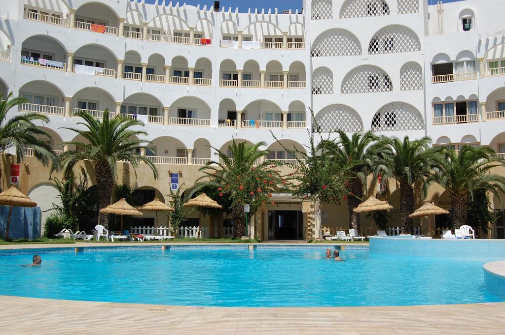 Hôtel Delphin Habib à Monastir Extérieur photo